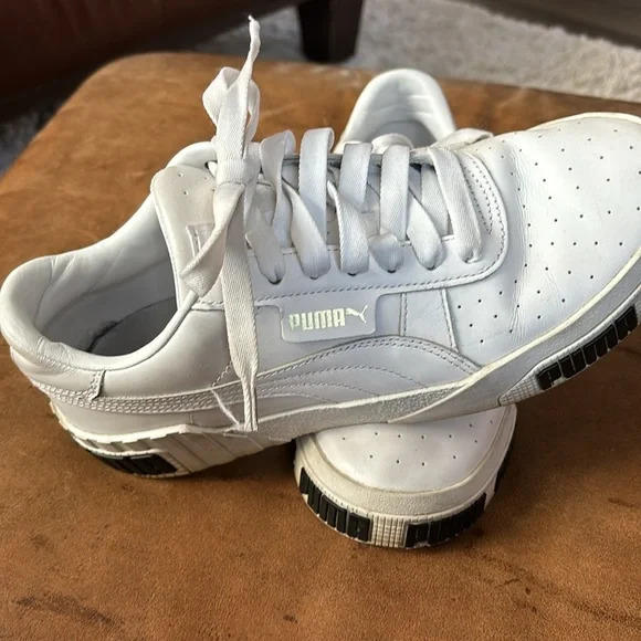 Puma women’s white leather size 10 - Picture 2 of 5